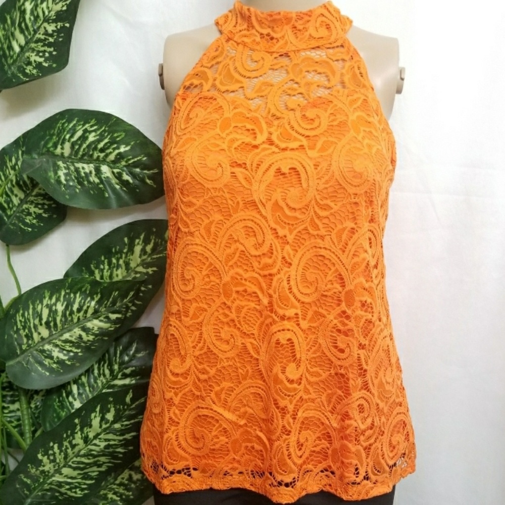 SLEEVELESS HALTER TOP